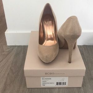 BCBG Parade cashew/sandalwood snake 7M